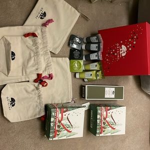 ORIGINS AM & PM Set - 2 gift sets, masks mega-mushroom lotion, cosmetic bags